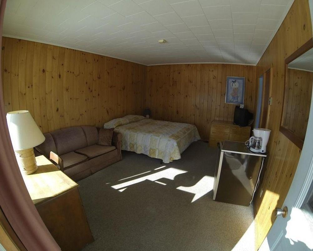 سانت دونات دو مونتكالم Motel Le Fleuron المظهر الخارجي الصورة