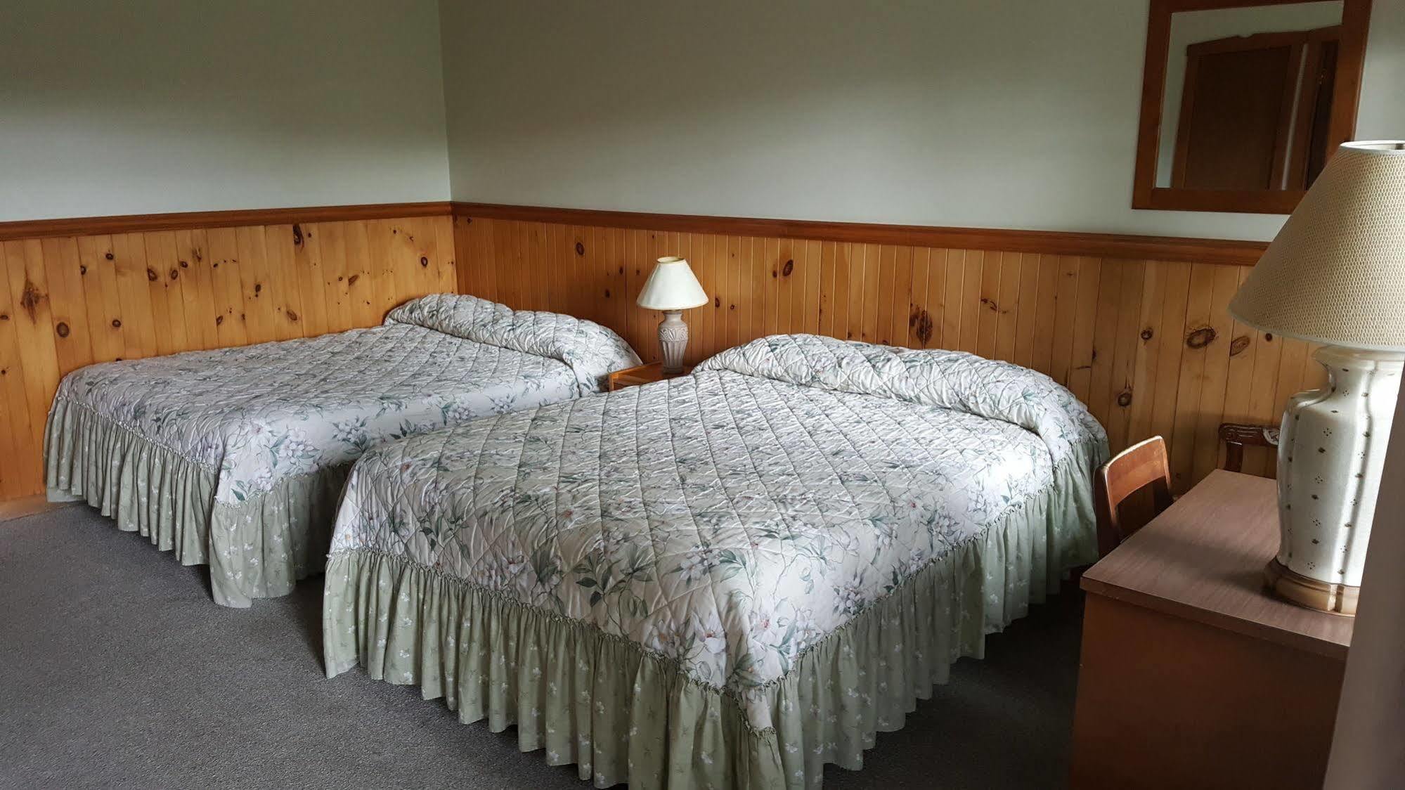 سانت دونات دو مونتكالم Motel Le Fleuron المظهر الخارجي الصورة